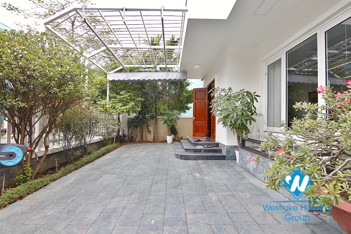  Massive ambassador corner villa for rent in Vinhomes Riverside - Long Bien